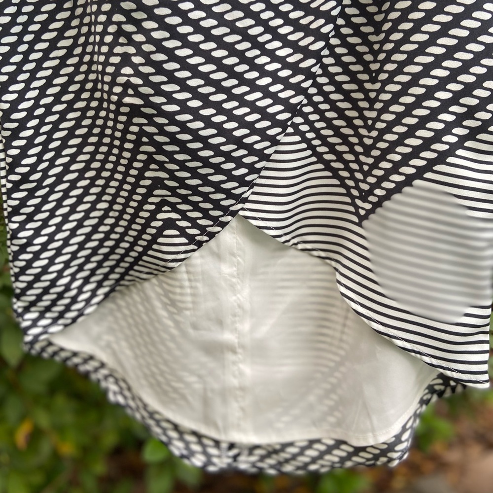 Banana Republic Black and White Wrap-Style Skirt - Picture 9 of 13